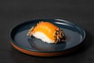 37. Sesame Salmon Nigiri (1 stk.)