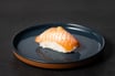 Mr. Mu 39. Grilled Salmon Nigiri (1 stk.)
